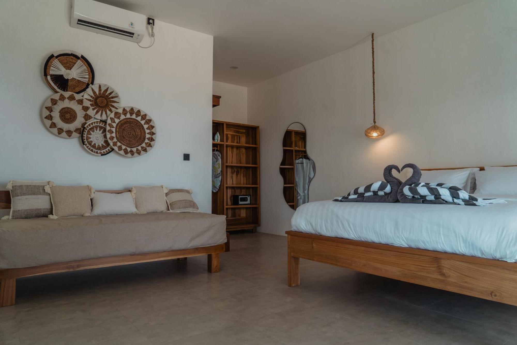 Sunscape Villa - Beachfront And Private Pool Gili Air Eksteriør billede